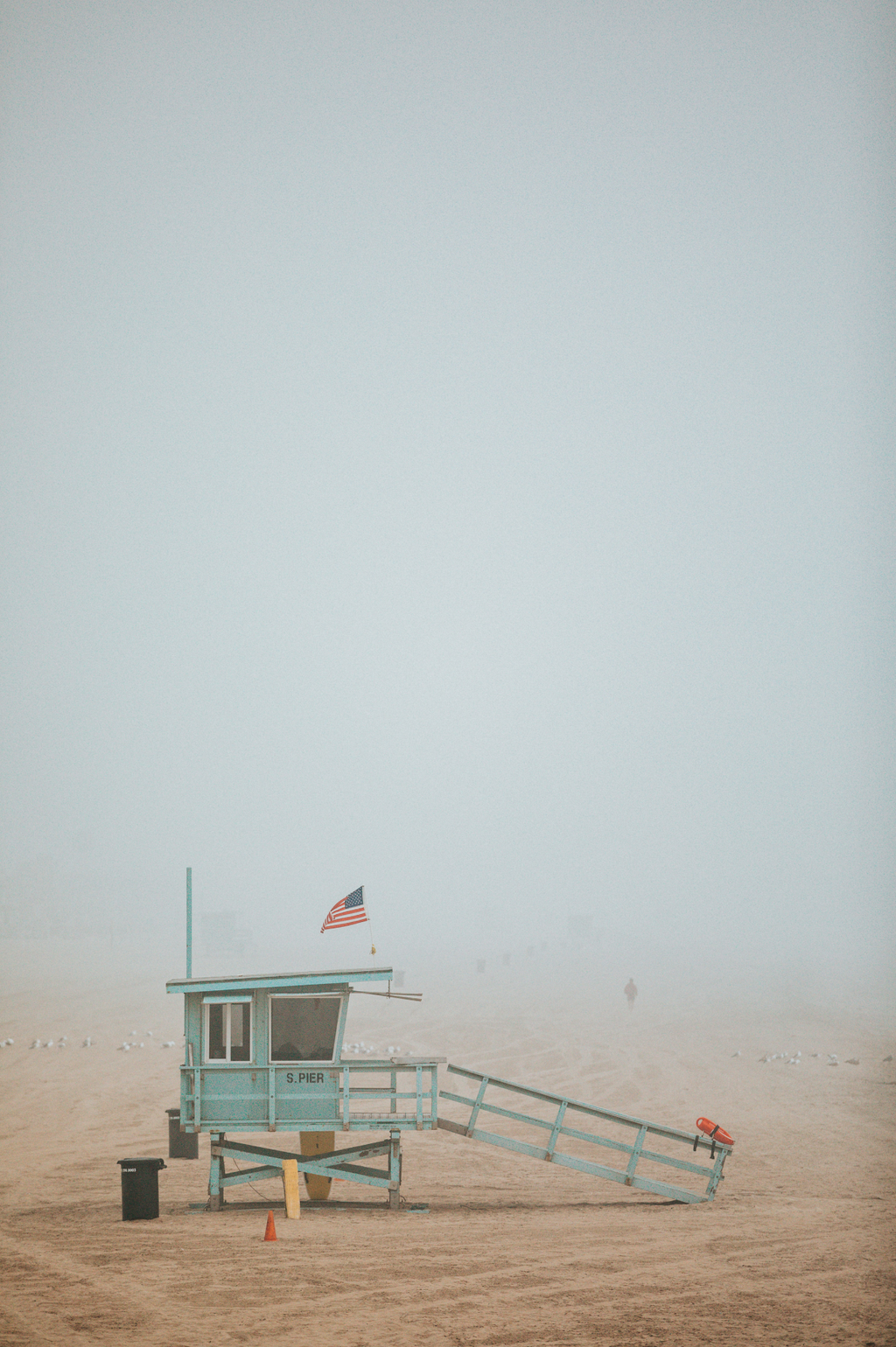 California Beach House 10 oz scented candle
